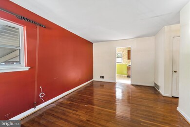 8507 14th Ave, Hyattsville, MD 20783 - photo 3