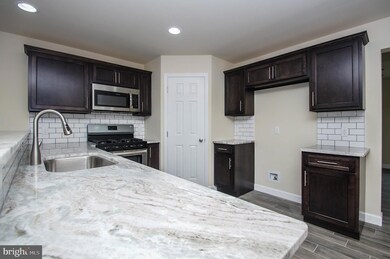522 Arietta Ct, Reading, PA 19605 - photo 6