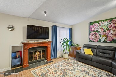 Living Rm- 3427 Corvus