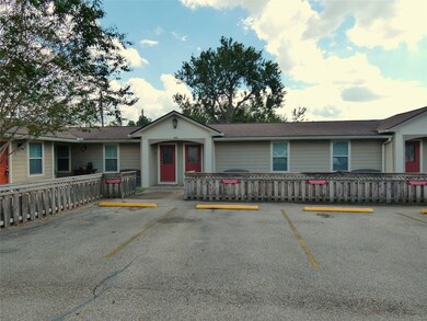 507 Houston St unit 1, Rosenberg, TX 77471 - photo 3