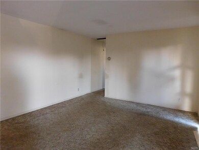 574 Miller Ln, Whitehall, PA 18052 - photo 3