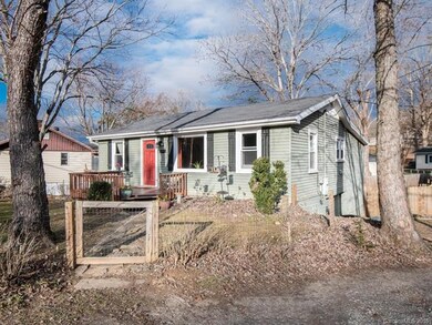 300 School Rd E, Asheville, NC 28803 - photo 2