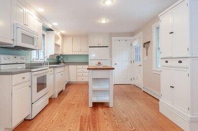 10 Pucker Brush Way, Marion, MA 02738 - photo 5