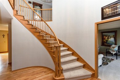 2 story foyer