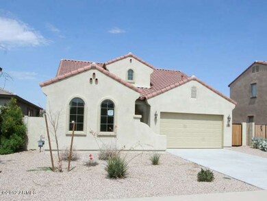 023-335484 front left