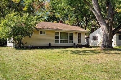 View of front of home featuring a front yard