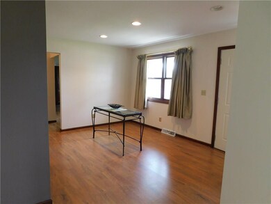 4940 Chapel Dr, Columbus, IN 47203 - photo 6