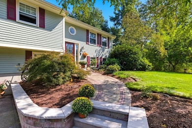 3 Cushing Ln, Mansfield, MA 02048 - photo 4