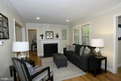 4553 S Chelsea Ln, Bethesda, MD 20814 - photo 4