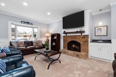 927 Queens7-web-or-mls-DSC00962