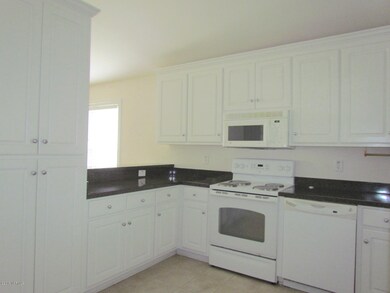 2413 Sawgrass Dr, Winterville, NC 28590 - photo 7