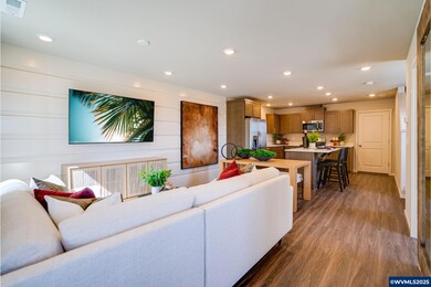 2488 Sawtelle Dr, Woodburn, OR 97071 - photo 5