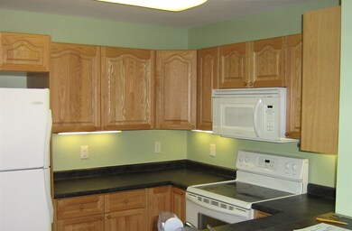 14 Steeplechase Rd unit 14, Hampstead, NH 03841 - photo 3