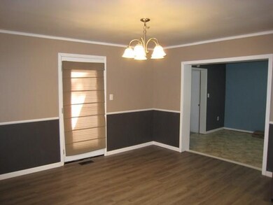 118 Berry Rd, Boiling Springs, SC 29316 - photo 3