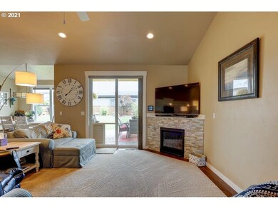 3444 SW 47th St, Redmond, OR 97756 - photo 3