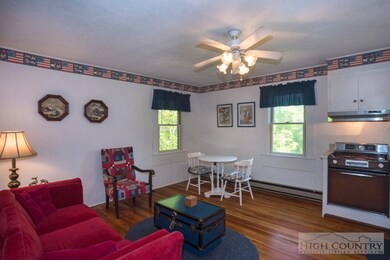 Guest House Living