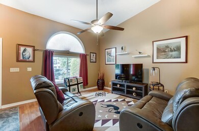 3285 Bluhm Ct, Columbus, OH 43223 - photo 3