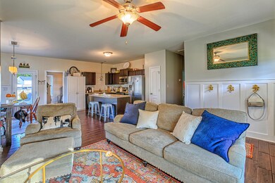 Living Room (3)