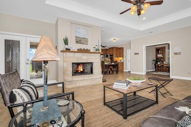 813 Dogwood Ln, Fredericksburg, TX 78624 - photo 2