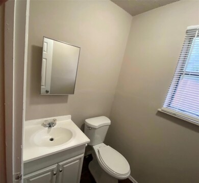 6300 Midway Rd unit B, Springtown, TX 76082 - photo 7