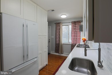 9207 6th St, Lanham, MD 20706 - photo 7