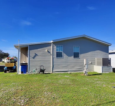 325 Sonnet Ln, North Fort Myers, FL 33903 - photo 4