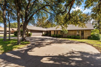 3907 Fairway Dr, Granbury, TX 76049 - photo 2