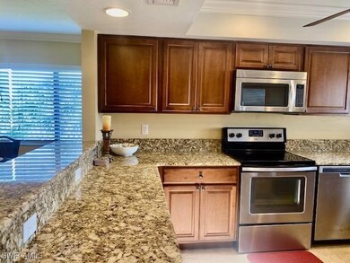 4240 Steamboat Bend unit 406, Fort Myers, FL 33919 - photo 2