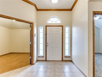 609 Loyd Ln, Moore, OK 73160 - photo 3