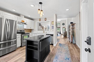 8663 Circle r Course Ln, Escondido, CA 92026 - photo 3