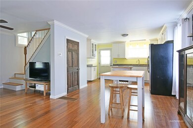 101 Brentwood Ave, Warwick, RI 02886 - photo 7
