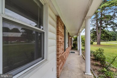 35731 Golf Course Dr, Mechanicsville, MD 20659 - photo 2