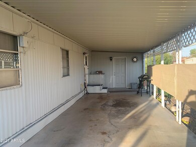52 S 38th St Carport Int - Copy (2)