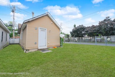 566 Hunter Ave, Staten Island, NY 10306 - photo 7