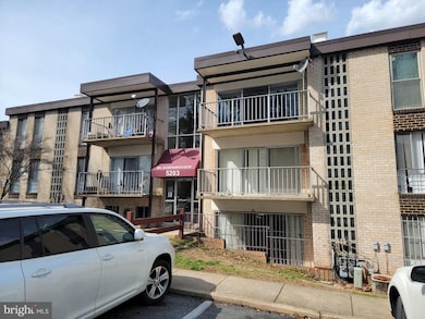 5203 Newton St unit 203, Bladensburg, MD 20710 - photo 2