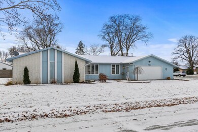 701 E 3rd St, Auburn, IN 46706 - photo 2