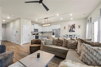 7098 Chara Ln SW, Atlanta, GA 30331 - photo 5