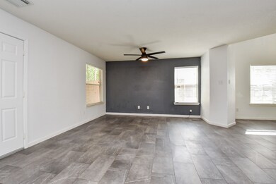 9287 Kingsflower Cir, Houston, TX 77075 - photo 7