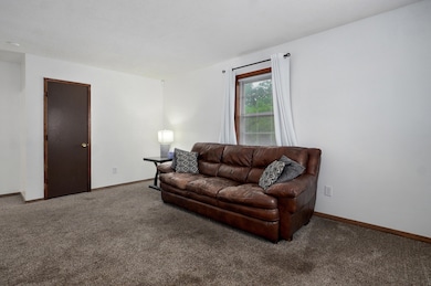 300 S Clifton Ave-11