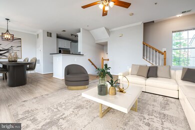 13065 Marcey Creek Rd, Herndon, VA 20171 - photo 3