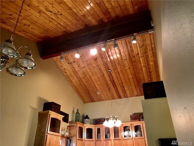 10403 Vantage Dr, Anderson Island, WA 98303 - photo 4