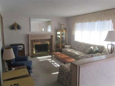 15 Autumn St, West Roxbury, MA 02132 - photo 5