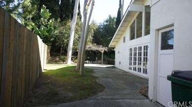 Nice Side Yard