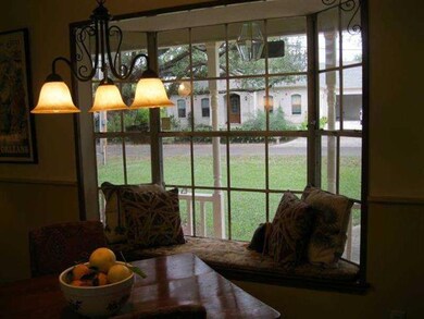Kitchen. -Kitchen window seat