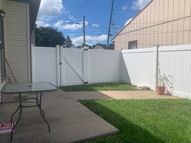 213 Dale Ave, Oglesby, IL 61348 - photo 3