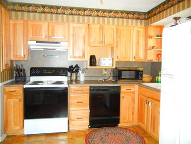 8103 Jasmine Ln, Louisville, KY 40228 - photo 4