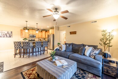 1030 N 995 W unit 905, Orem, UT 84057 - photo 6