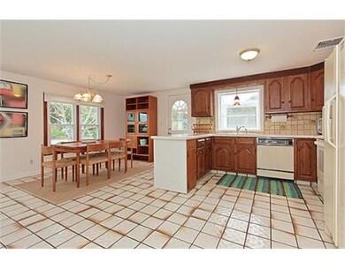 7 Misty Bay Rd, Fairhaven, MA 02719 - photo 2