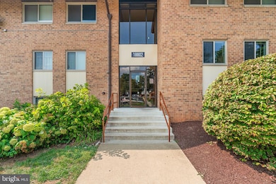 18802 Walkers Choice Rd unit 4, Montgomery Village, MD 20886 - photo 4