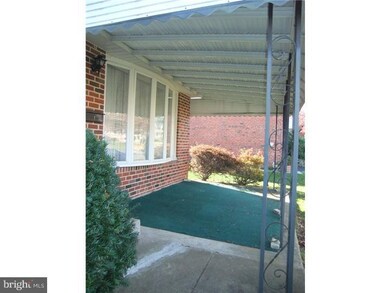 413 Melvin Dr, Brookhaven, PA 19015 - photo 3